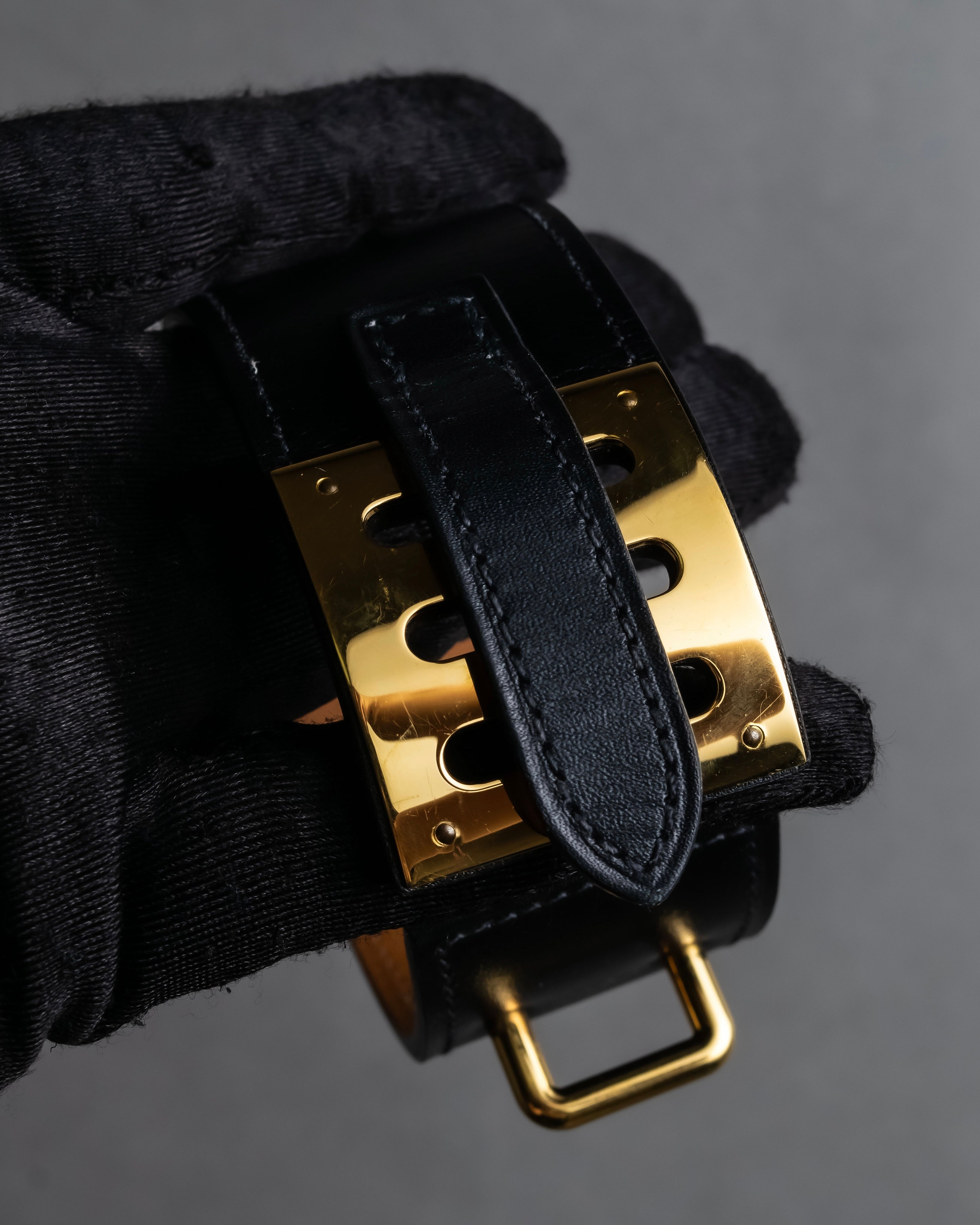 "HERMES" 2014 collection Kelly design leather bangle