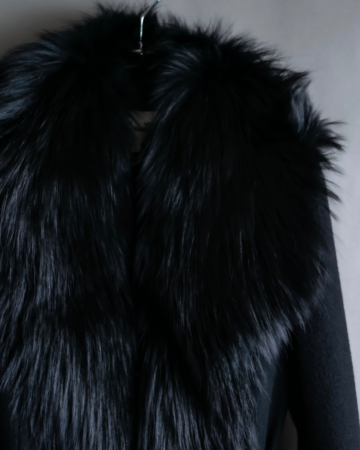 "DIANE VON FURSTENBERG" Fur docking design belted long coat