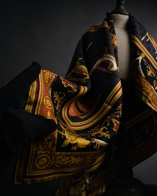 “GUCCI” 90’s-00’s Chair motif silk scarf
