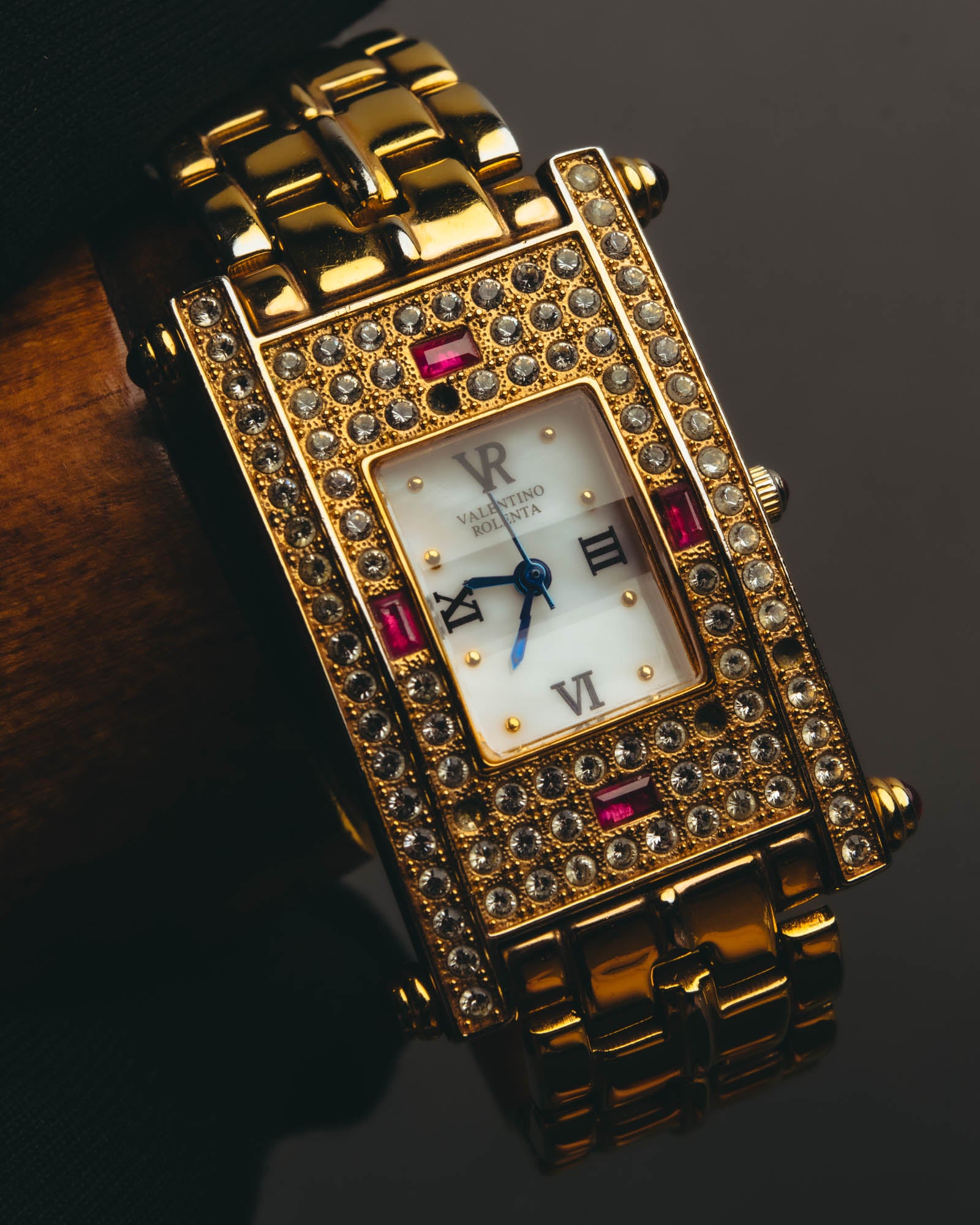 "VALENTINO ROLENTA" 90's-00's Decorative rhinestone quartz watch