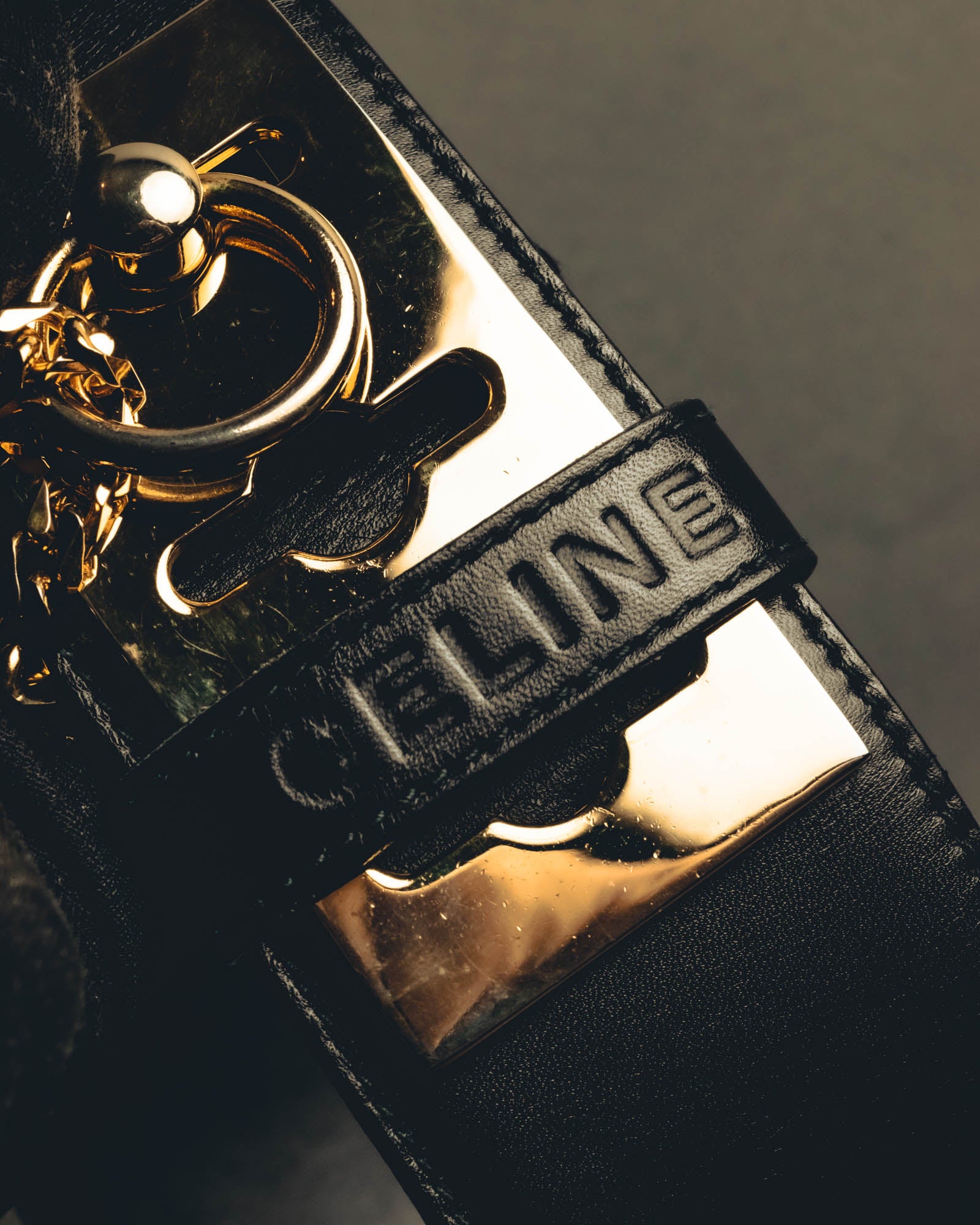 "CELINE" 18's-Glossy black chain leather belt