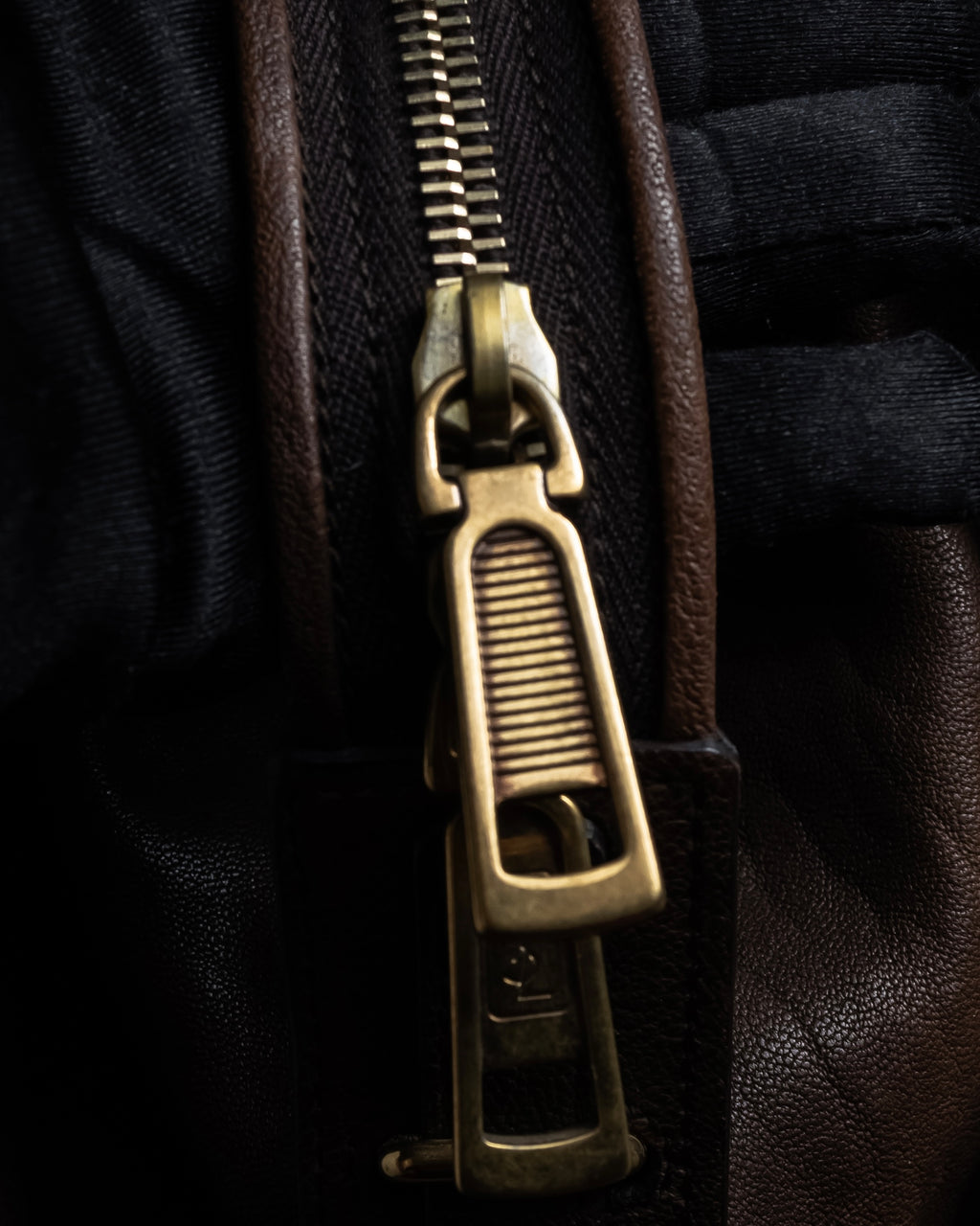 "YVES SAINT LAURENT" 11'year-12'year Chic Gabas leather bag