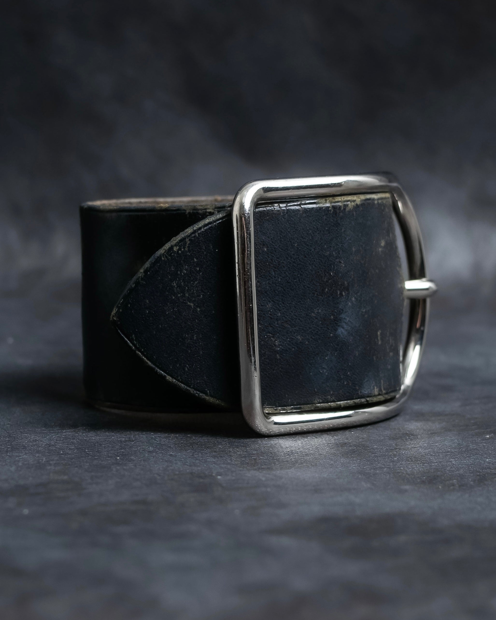 "HERMES" D ring buckle design leather bracelet