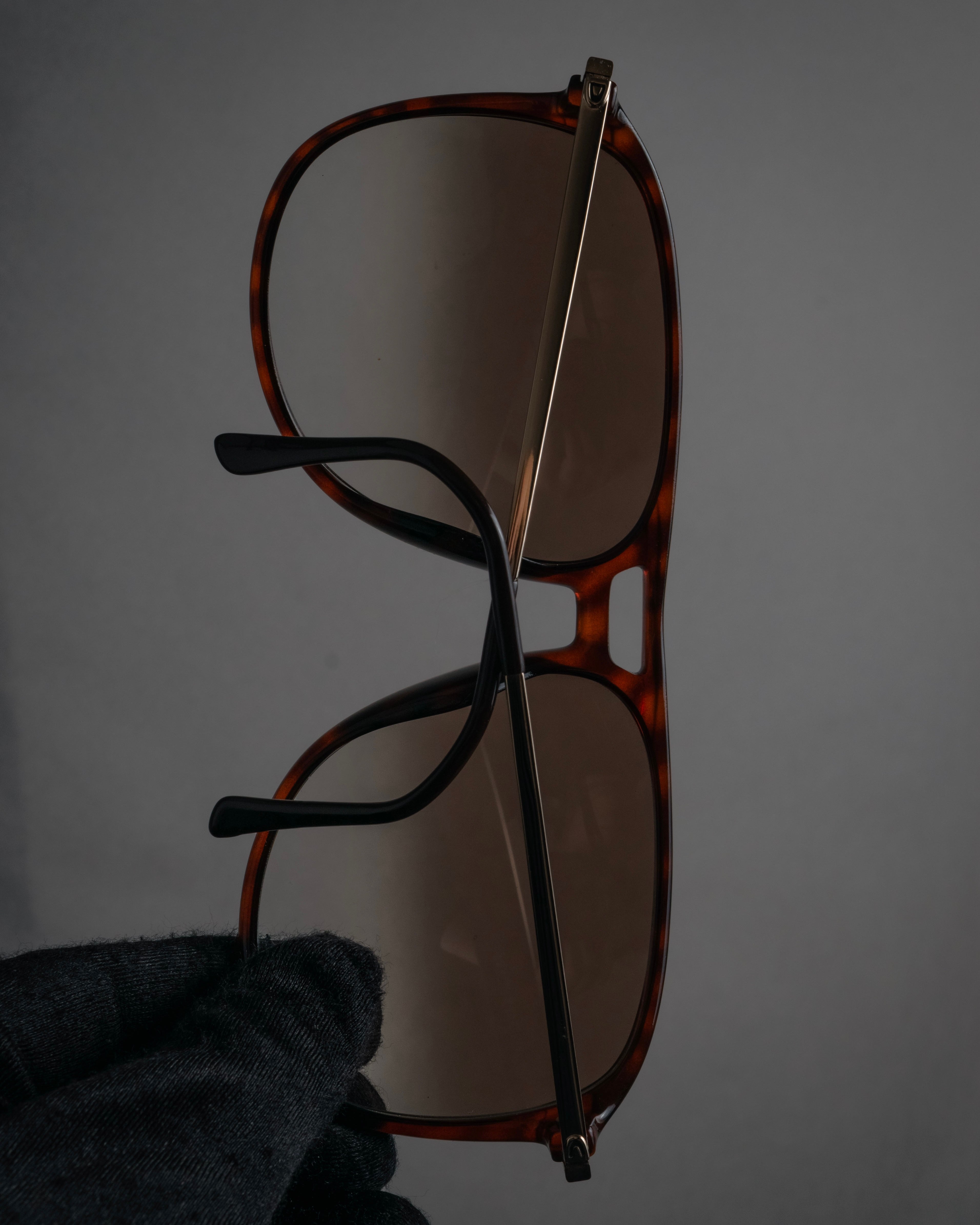 “Christian Dior MONSIEUR”
80’s Oversized aviator sunglasses