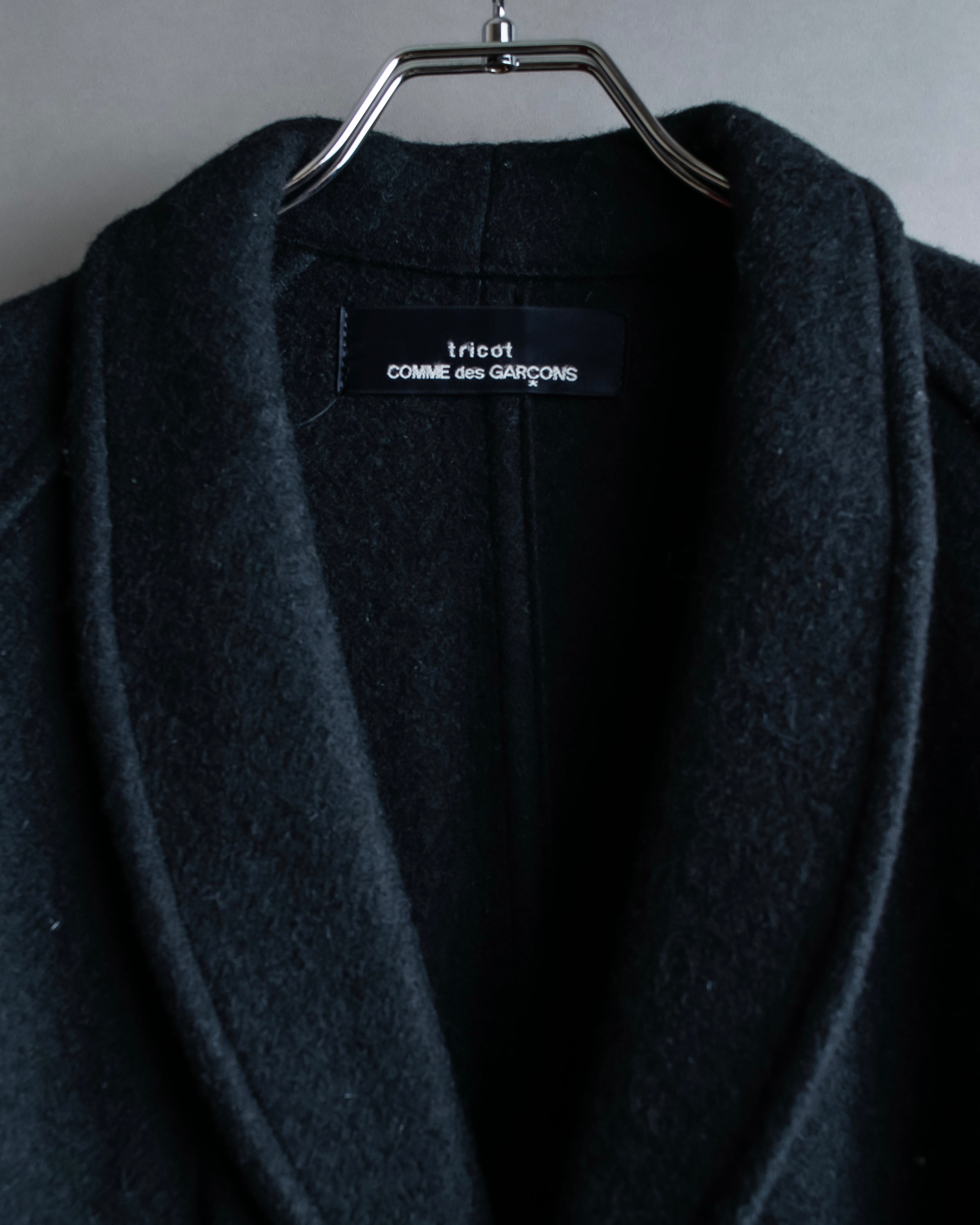 "tricot COMME des GARCONS" 
Shawl collar piping design long coat