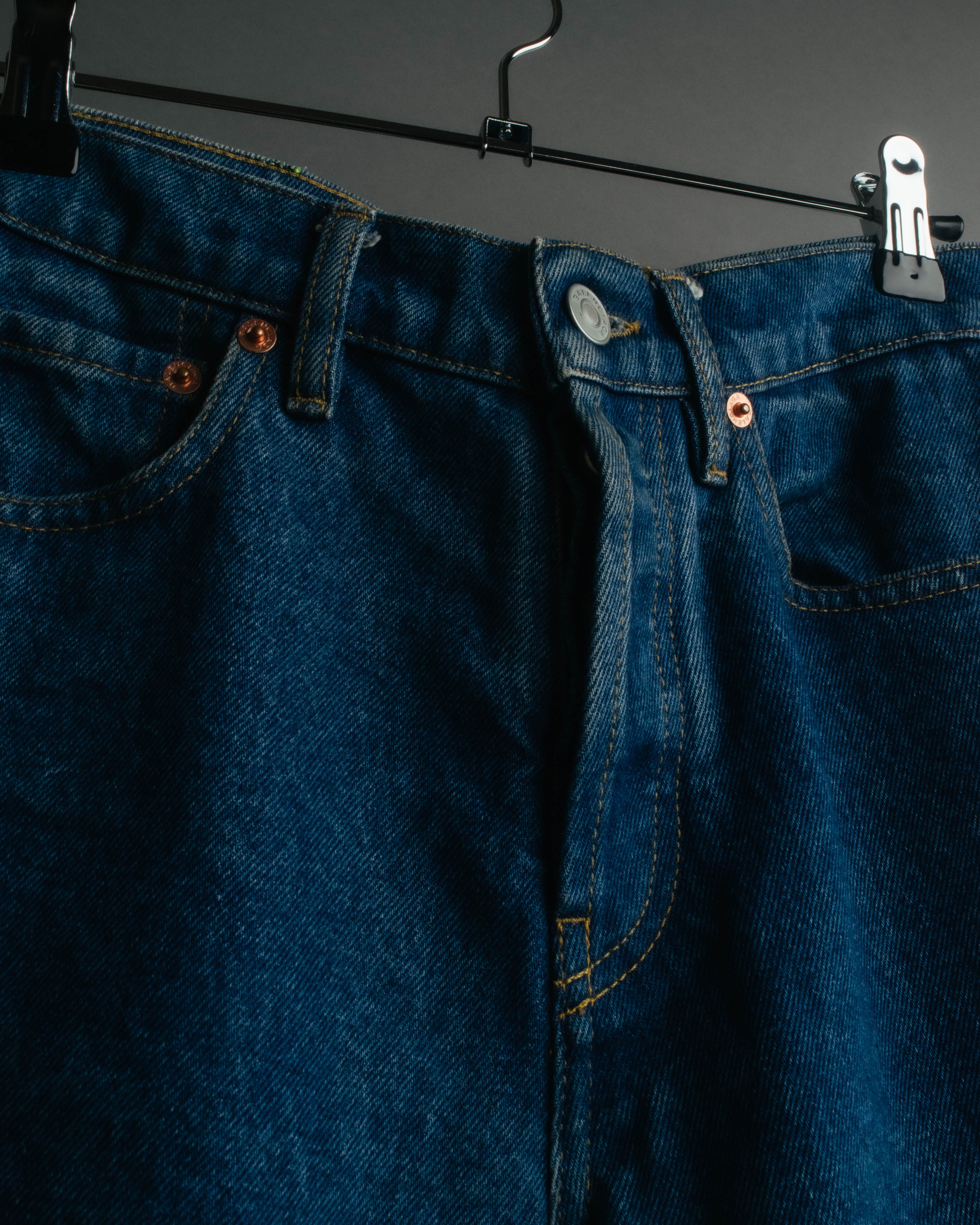 “Balenciaga” 2016-18’s tapered denim pants with neon back patch
