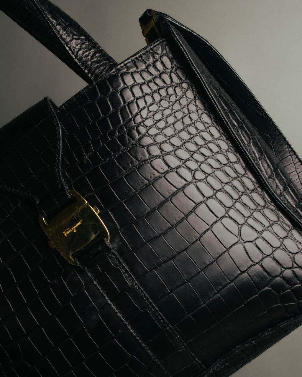 "Salvatore Ferragamo" 90's-00's Croc embossed leather shoulder bag