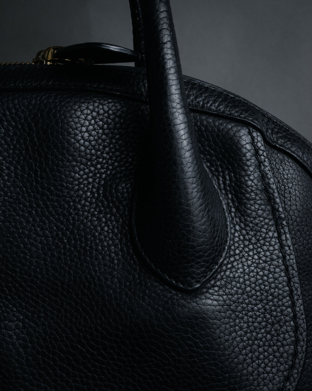 “Salvatore Ferragamo” 2000’s Pebbled leather turn lock bag