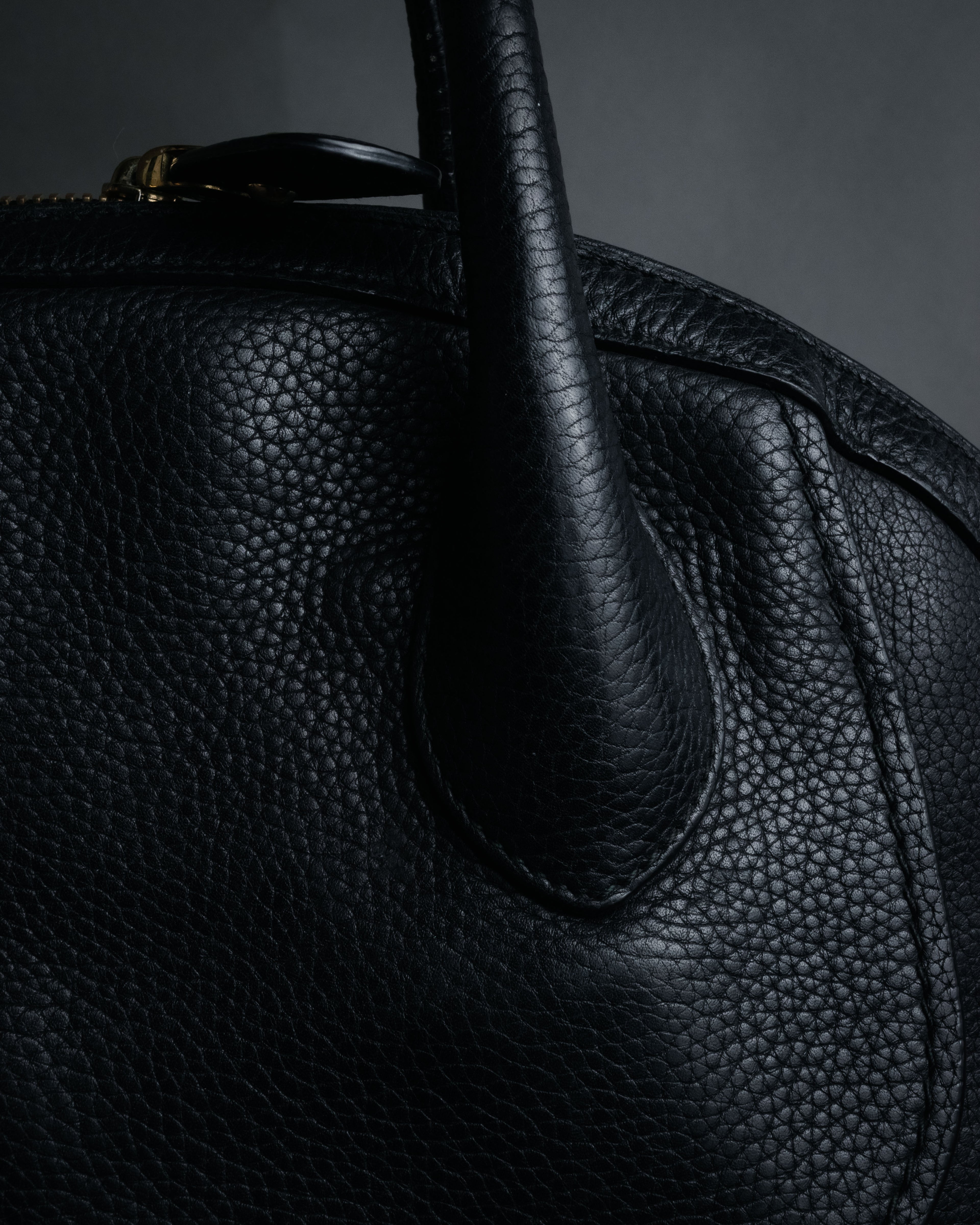 “Salvatore Ferragamo” 2000’s Pebbled leather turn lock bag