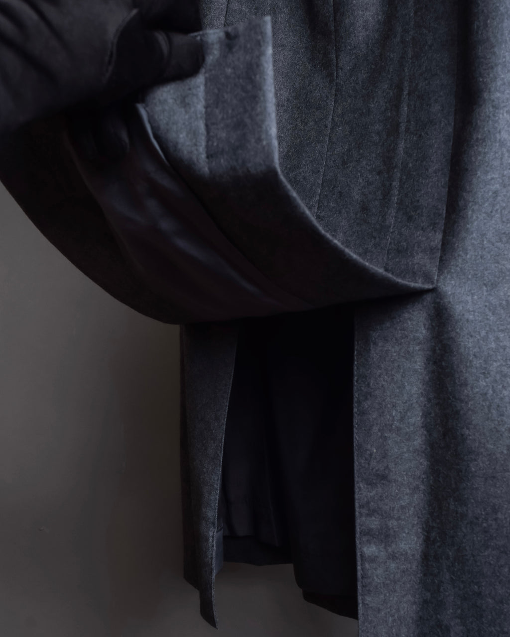 "CHANEL" 90's Gold button design straight line skirt