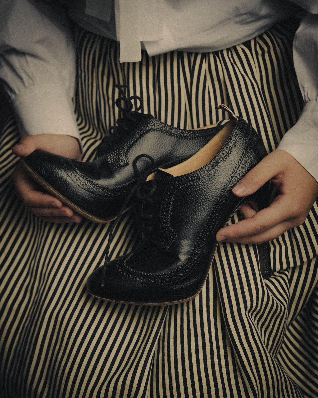 -SPECIAL- “Thom Browne” 2010’s- pebbled leather wingtip lace-up heels