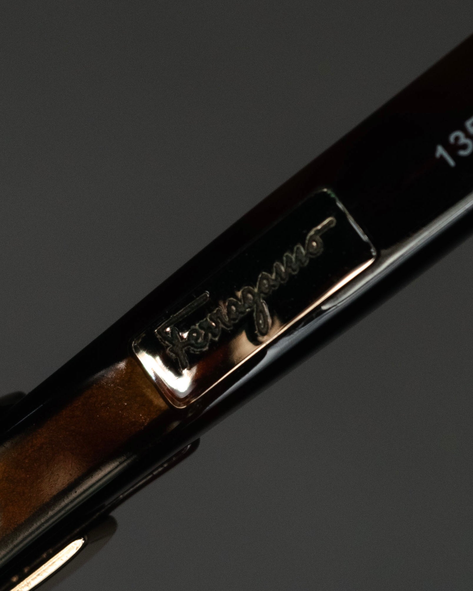 “Salvatore Ferragamo” 2010’s Havana acetate oversized sunglasses