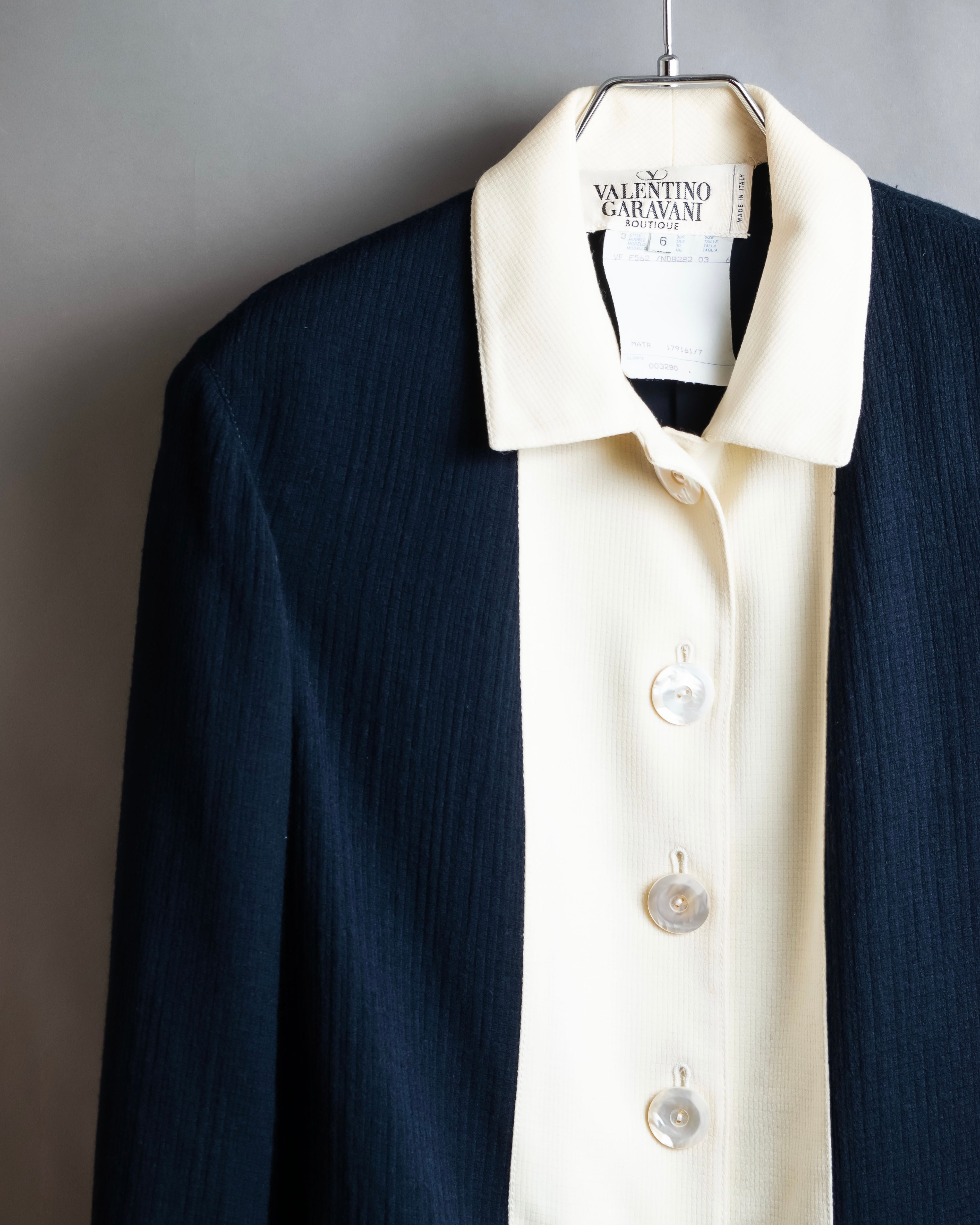 "VALENTINO GARAVANI BOUTIQUE"
Cleric design shirt jacket & tapered slacks set up