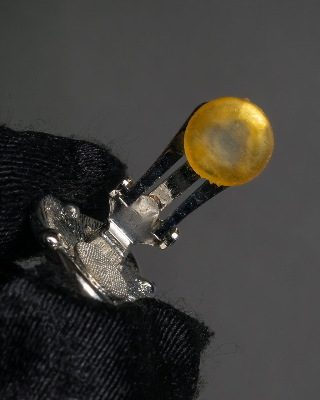 "Burberrys" 80’s–90’s pearl cabochon clip earrings