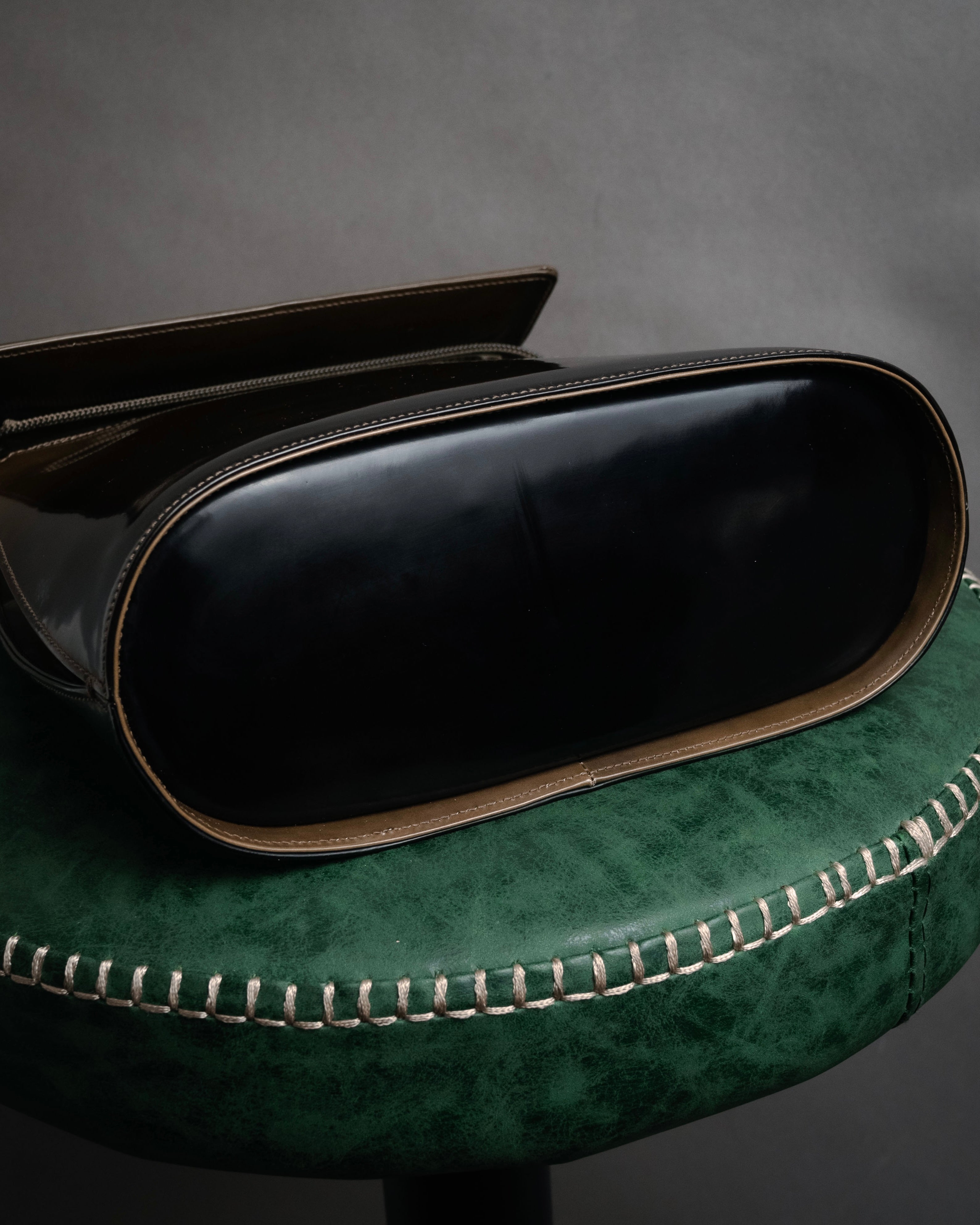 “Salvatore Ferragamo” 90’s-00’s glossy gancini shoulder bag