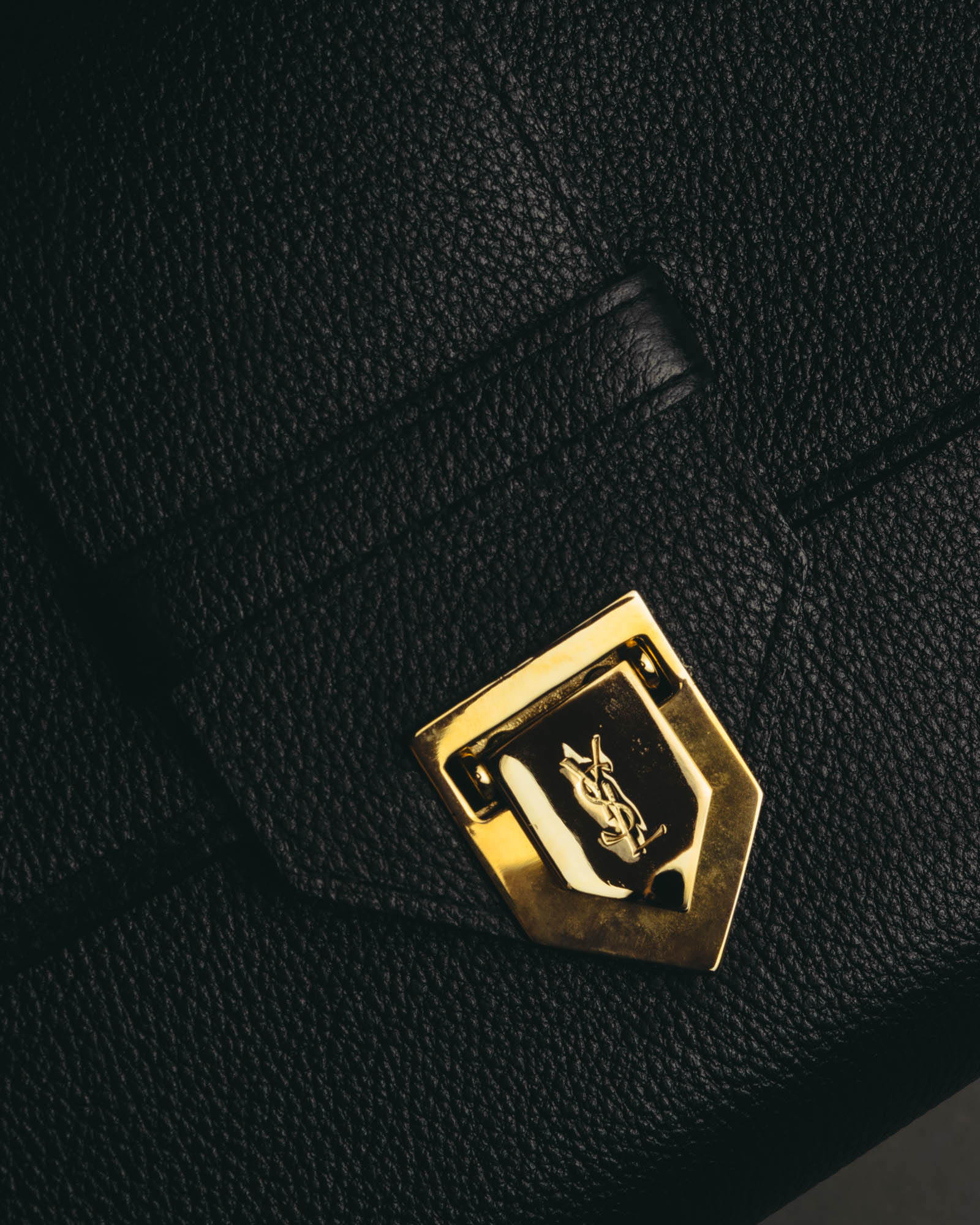 “Yves Saint Laurent” 90’s-00’s Cassandra logo one shoulder leather bag