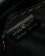 "Salvatore Ferragamo" Gancini motif both sides design leather hand bag