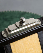 "Roberta Di Camerino"
 Velvet combination design hand bag