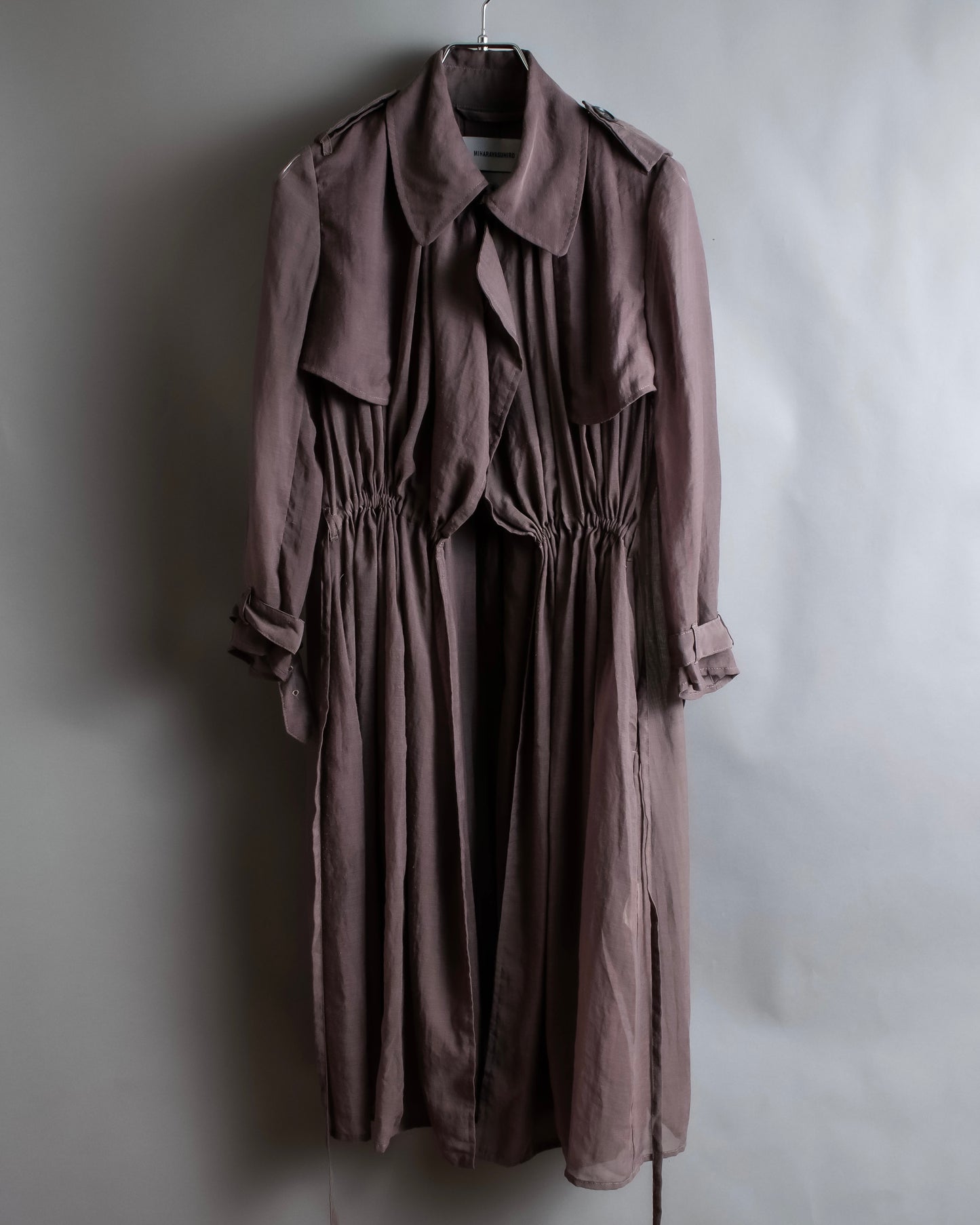 "MIHARA YASUHIRO" Drawstring design trench coat