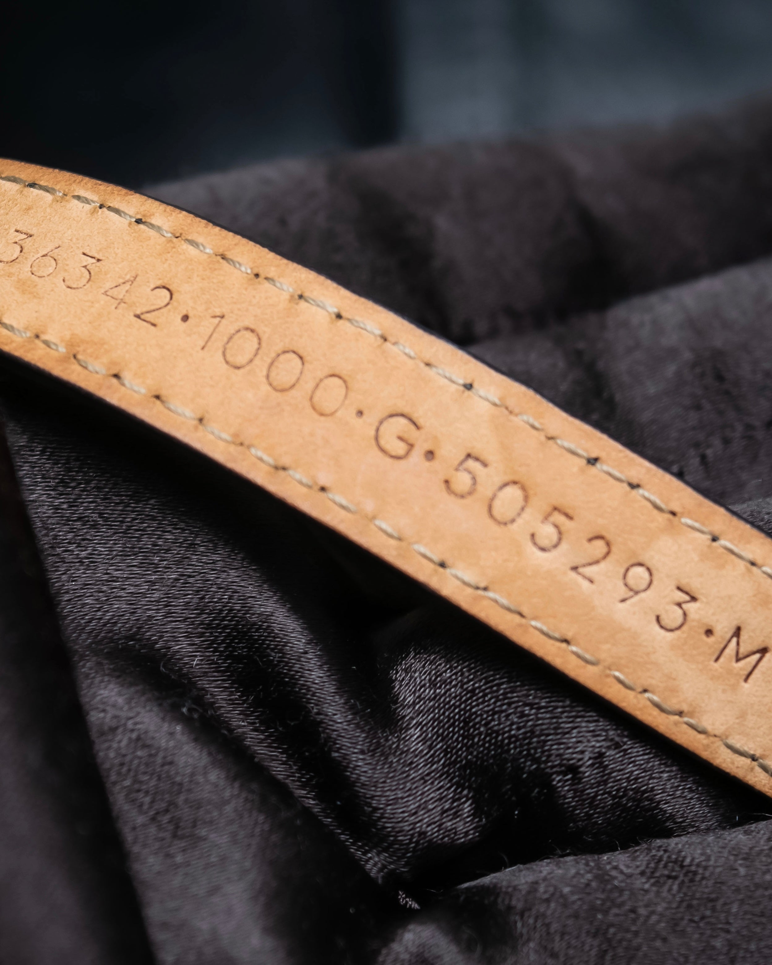 "BALENCIAGA" 3 layer  buckle design leather bracelet