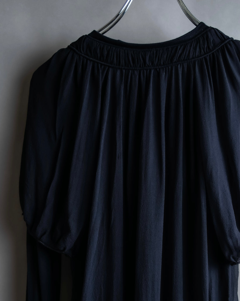 "CALVIN KLEIN" Layered sleeve gathered design pullover