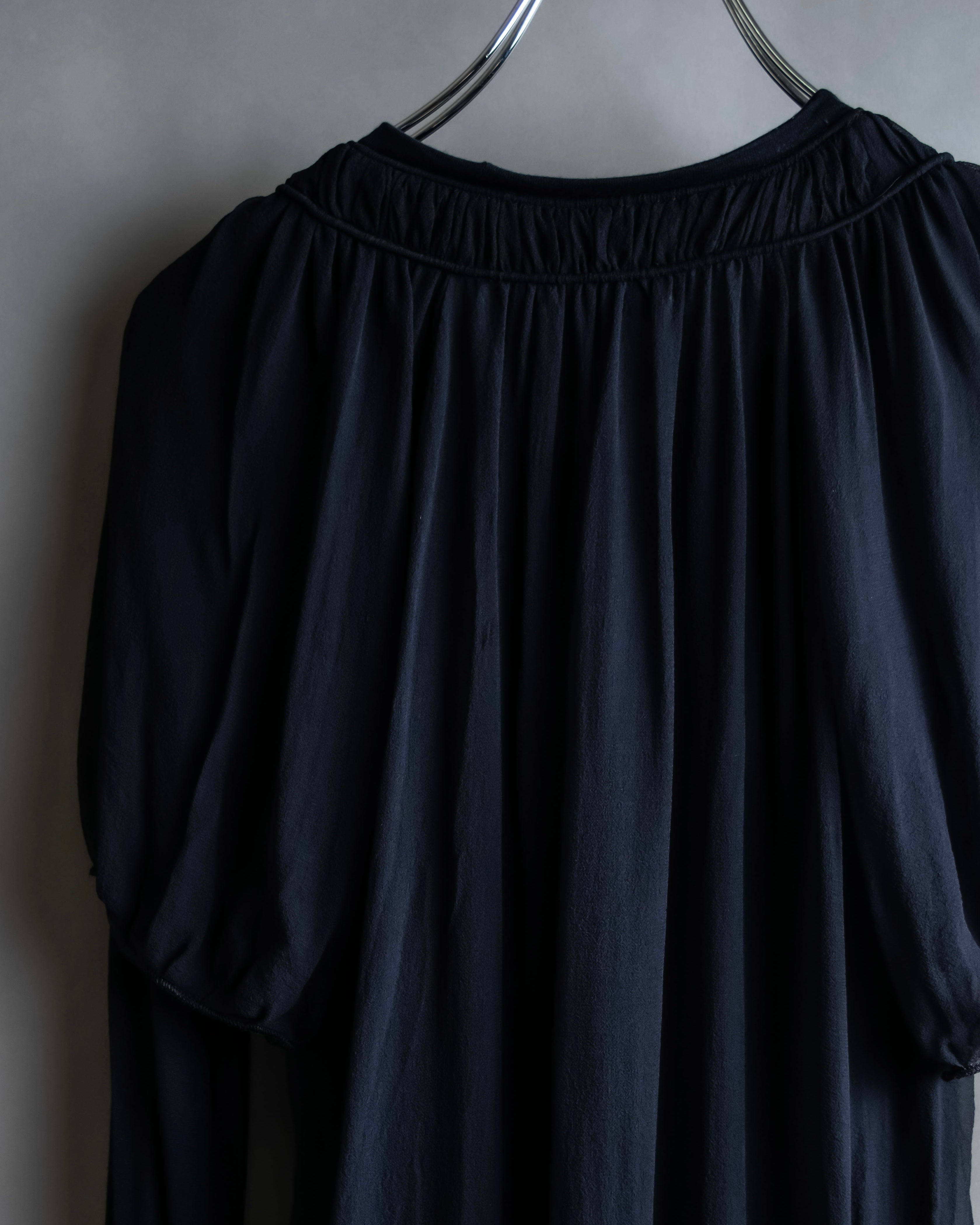 "CALVIN KLEIN" Layered sleeve gathered design pullover