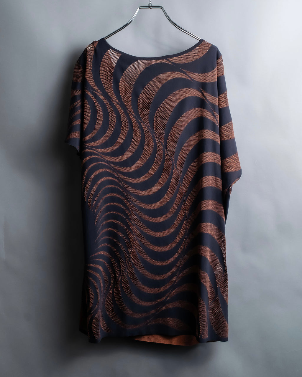 "PLEATS PLEASE ISSEY MIYAKE"
 Marble print dolman sleeve tops