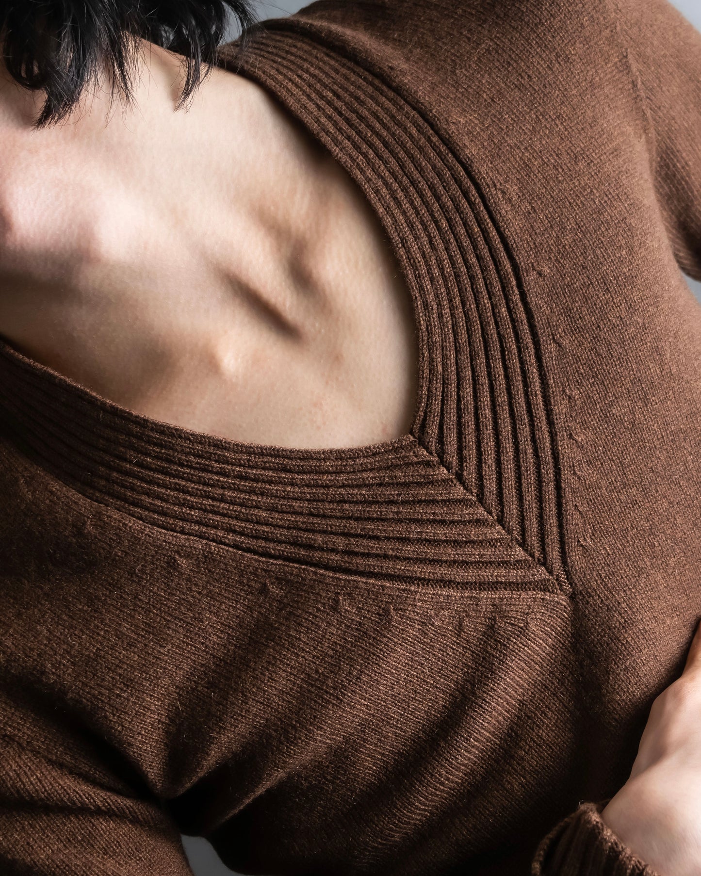 "HERMES" 100% cashmere V neck design knit