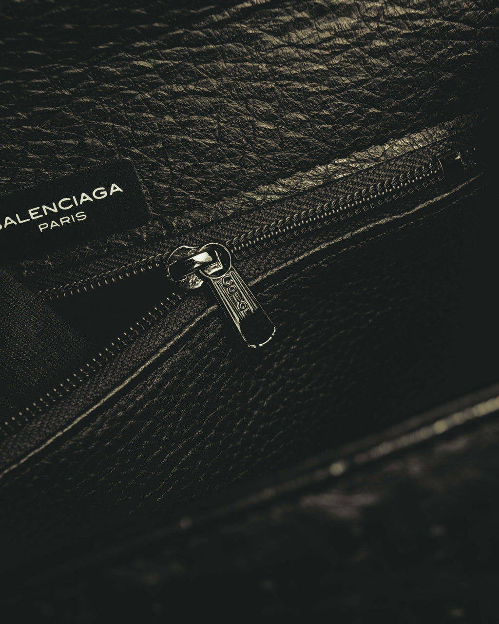 -SPECIAL- "Balenciaga" 90's-00's Ostrich leather structured top handle bag