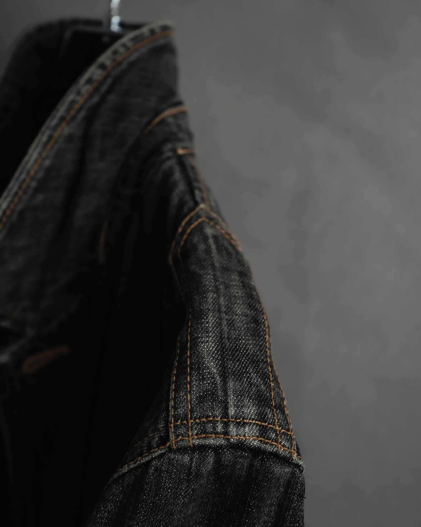 -MOOD MILLÉSIMES- 00’s faded black denim shirt jacket