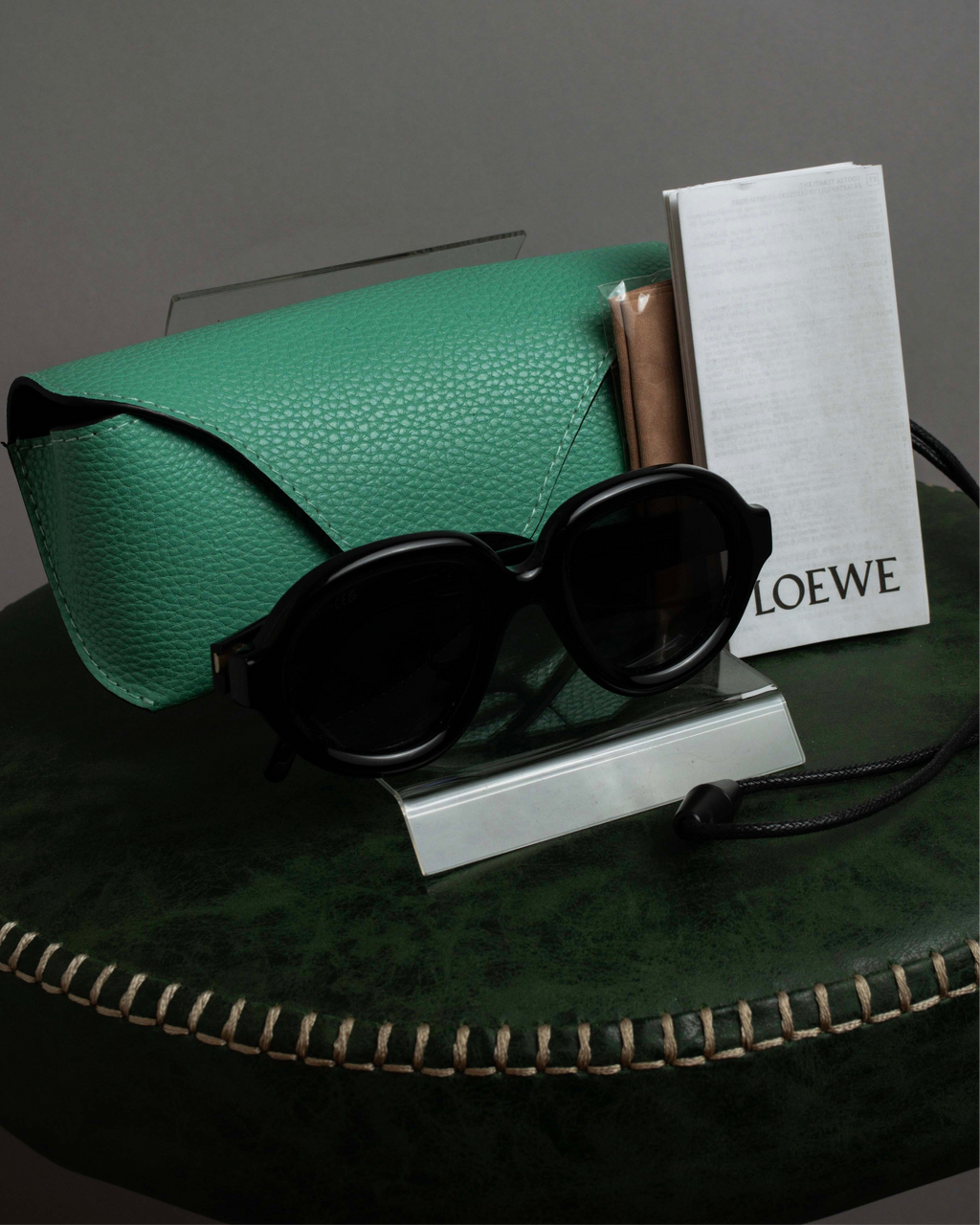 "LOEWE" Thick rim oval frame sunglasses