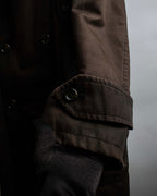 "BURBERRY" Subdued tone military detail mid-length trench coat