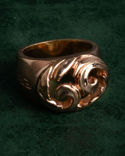 “GIANNI VERSACE” 1985-1995 Baroque scroll gold ring