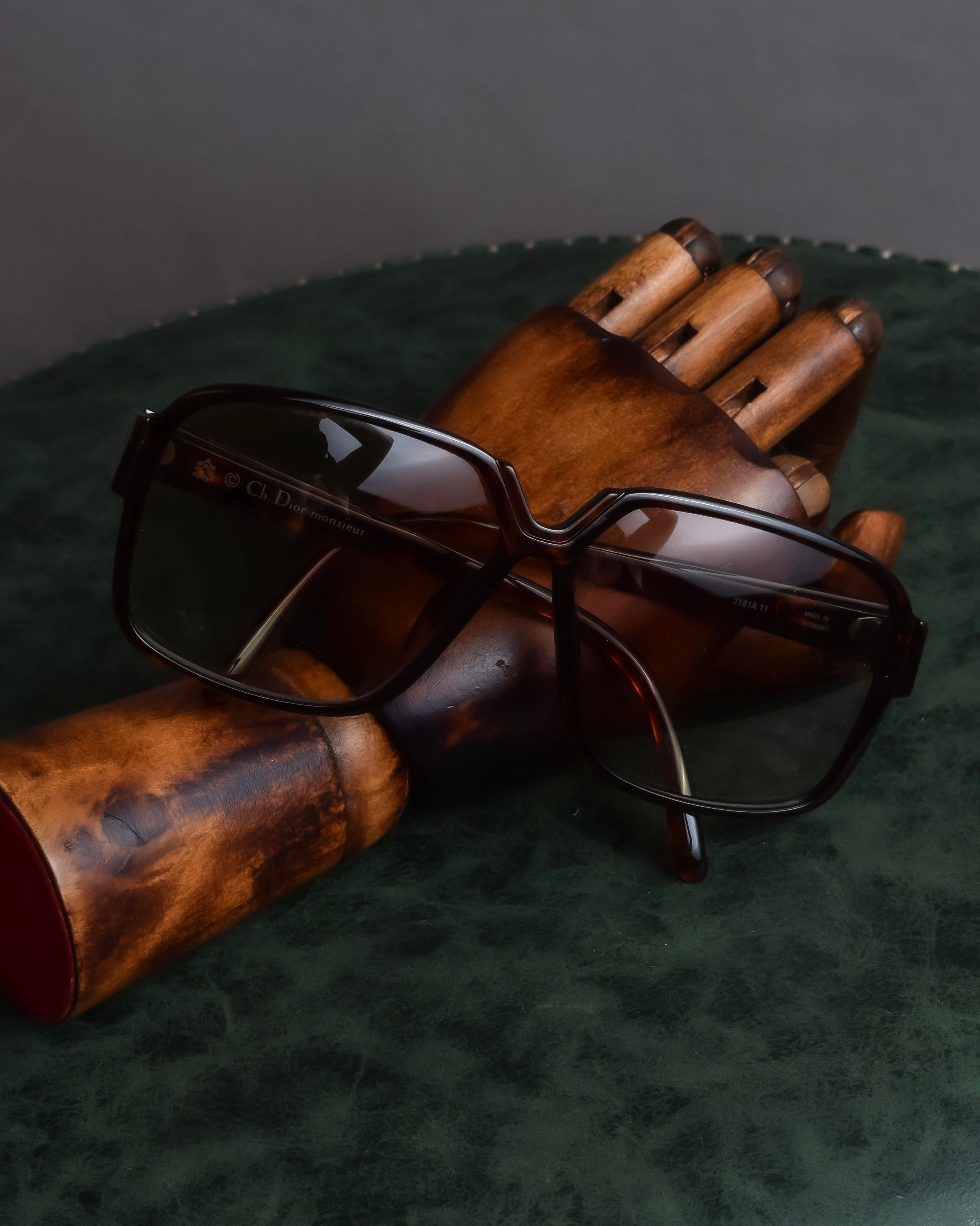 "Christian Dior Monsieur" Red temple gradient frame monsieur sunglasses