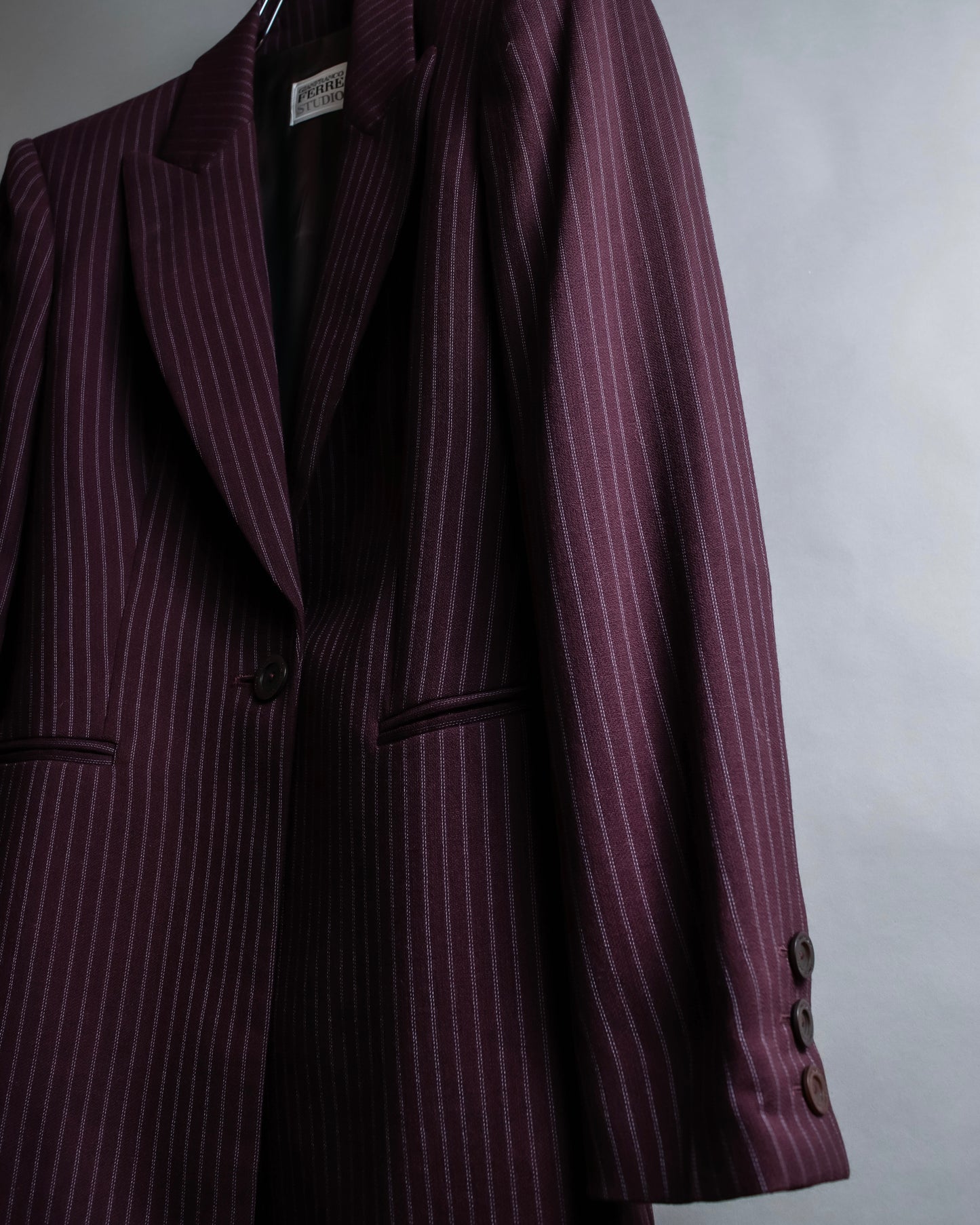 "GIANFRANCO FERRE" Striped peak lapel 1 button tailored jacket