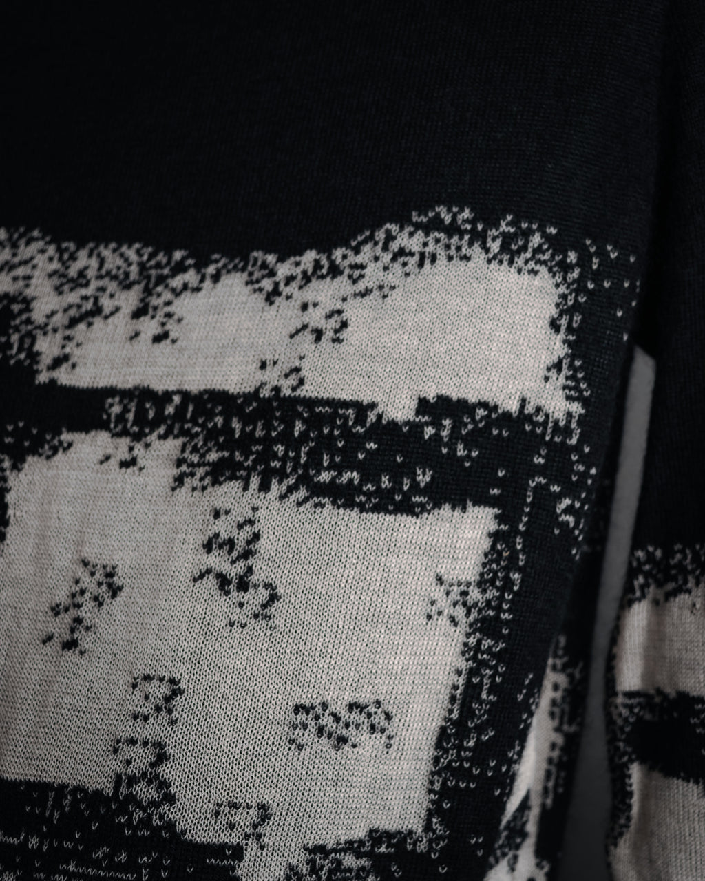 “CHANEL” 90’s-00’s Abstract grid knit top