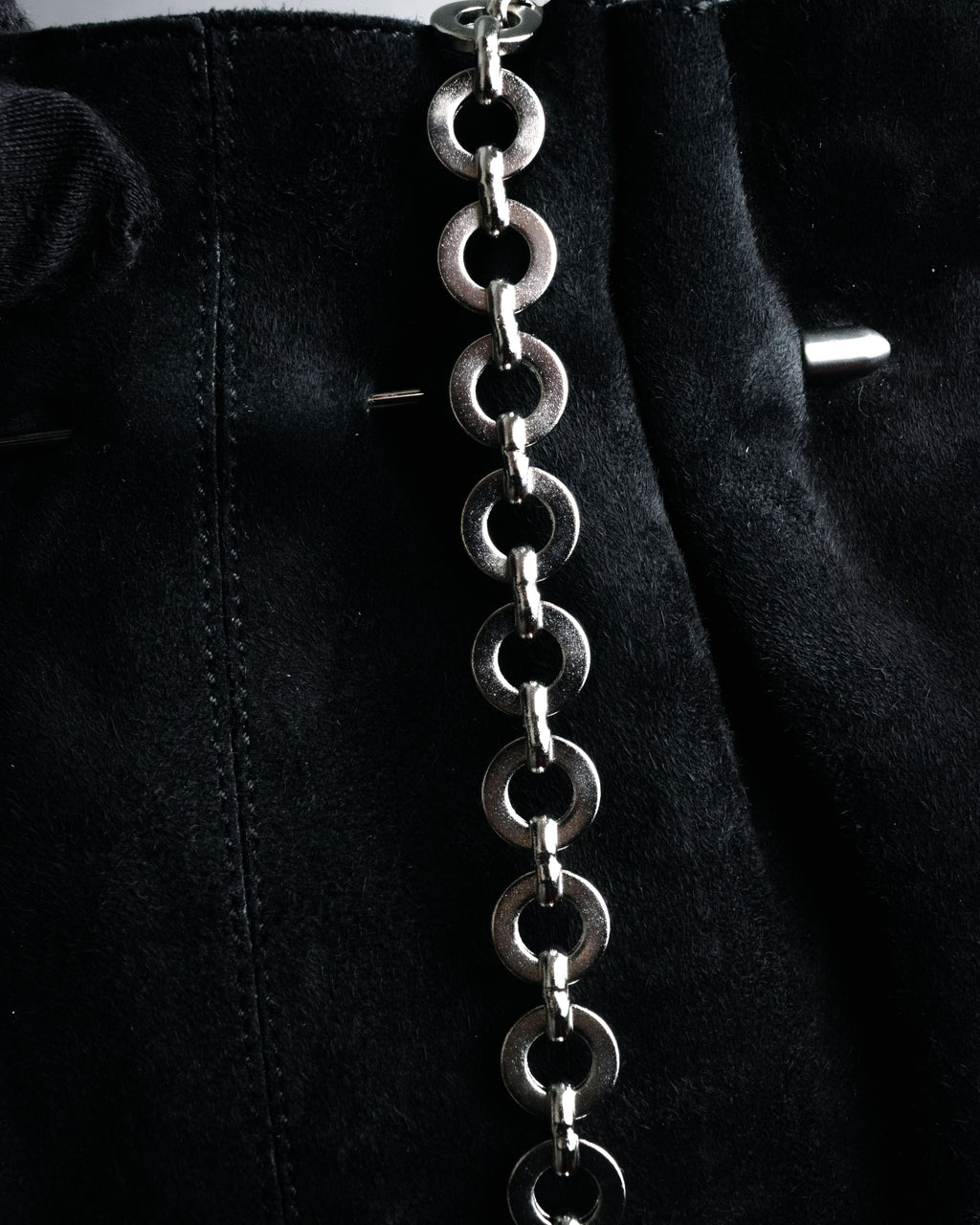 “Salvatore Ferragamo“ 90’s-00’s Suede gancini chain shoulder bag