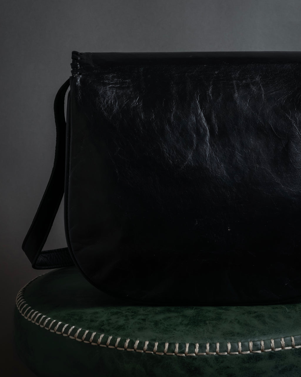 "YVES SAINT LAURENT" 80's-90's Logo engraved tassel detail bag