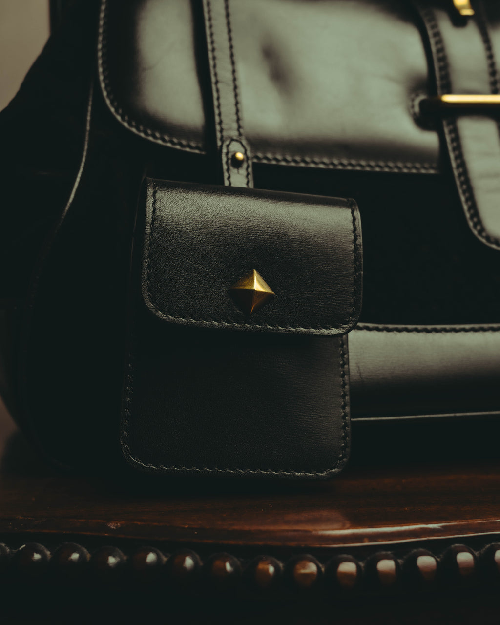 -SPECIAL- “GUCCI” 2012-2016 crossover-era crest studded doctor bag