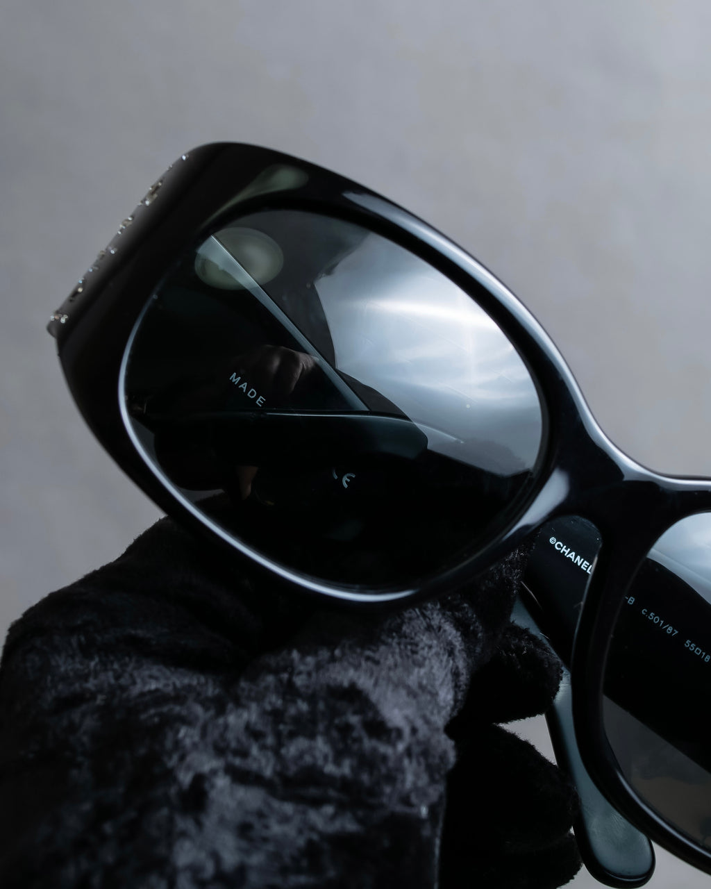 "CHANEL" Rhinestone &amp; Coco mark engraved black lens sunglasses