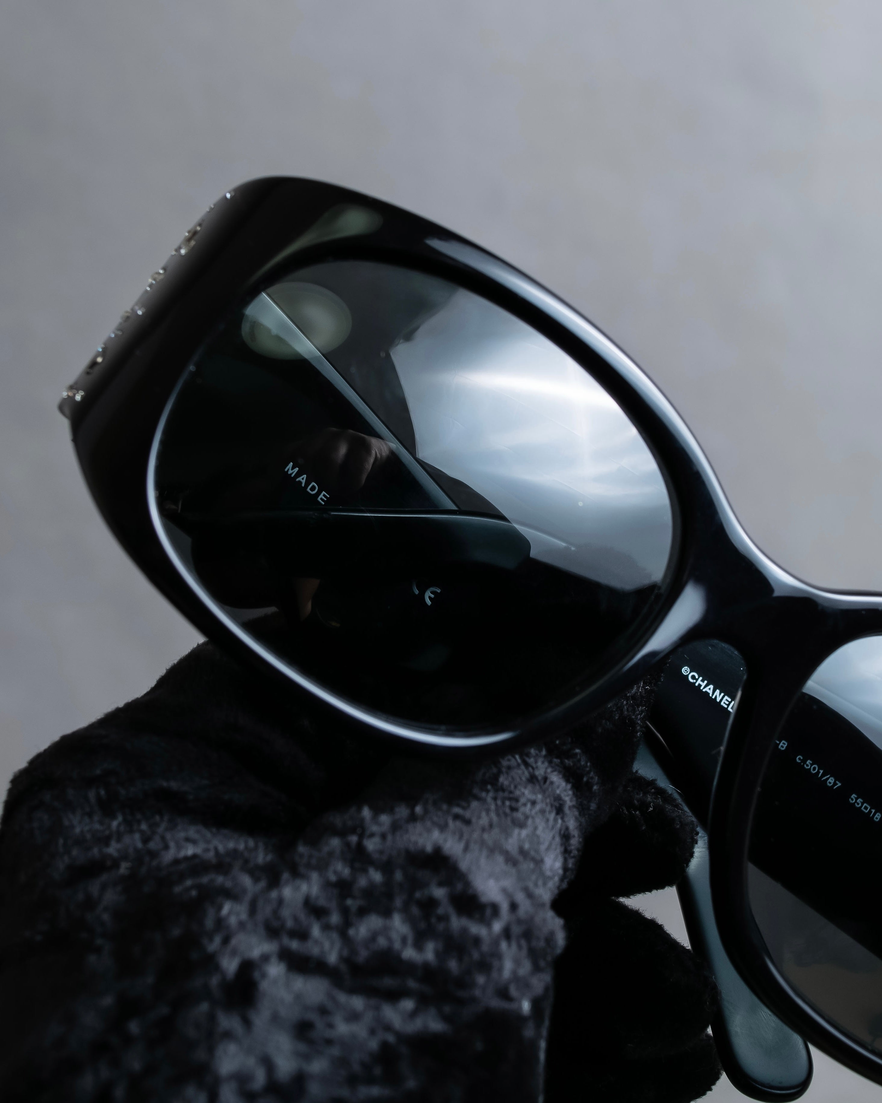 "CHANEL" Rhinestone &amp; Coco mark engraved black lens sunglasses