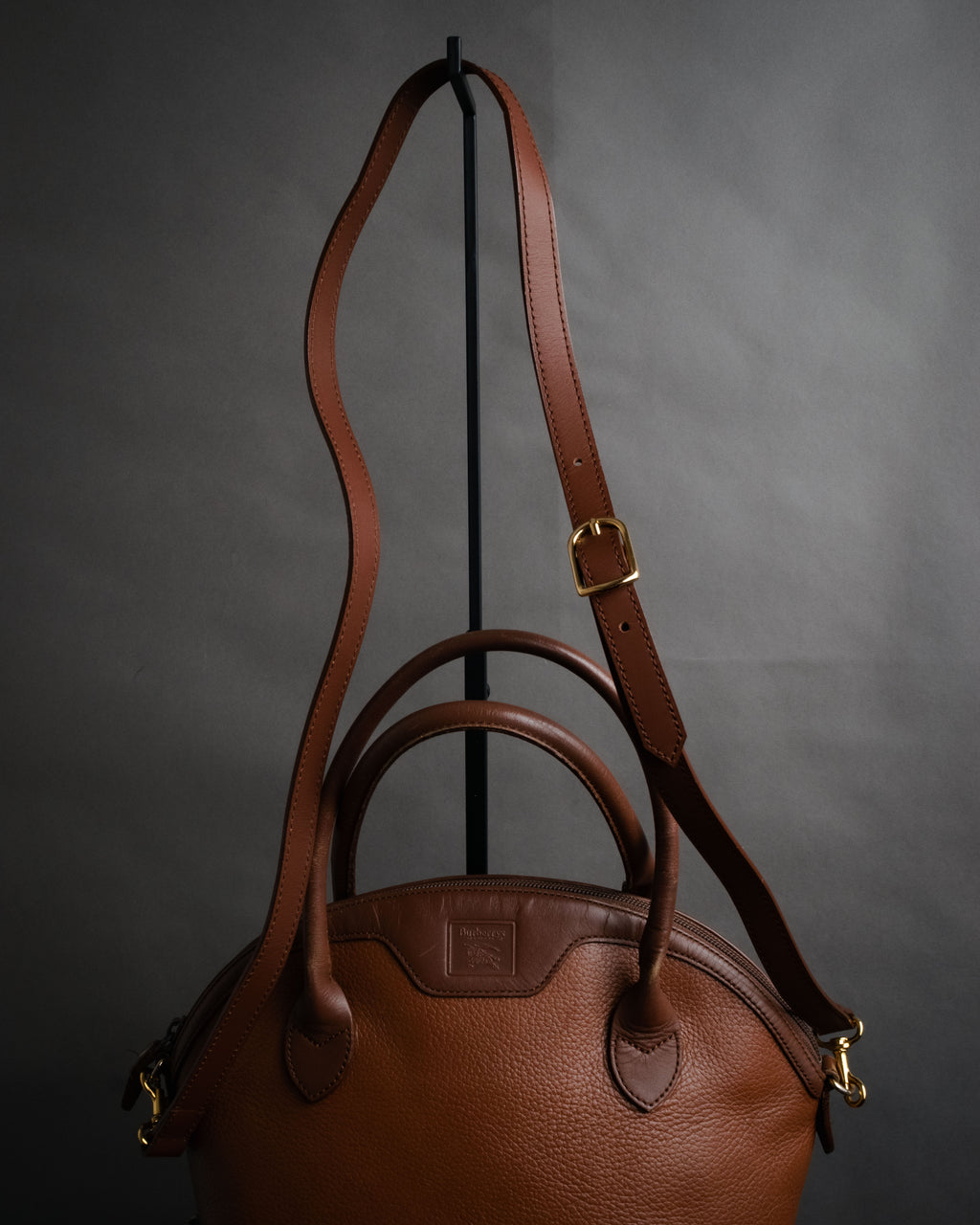 “Burberrys” 90’s Grain leather dome bag