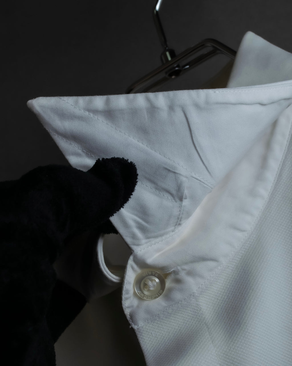 "GIVENCHY" Bosom panel design white shirt