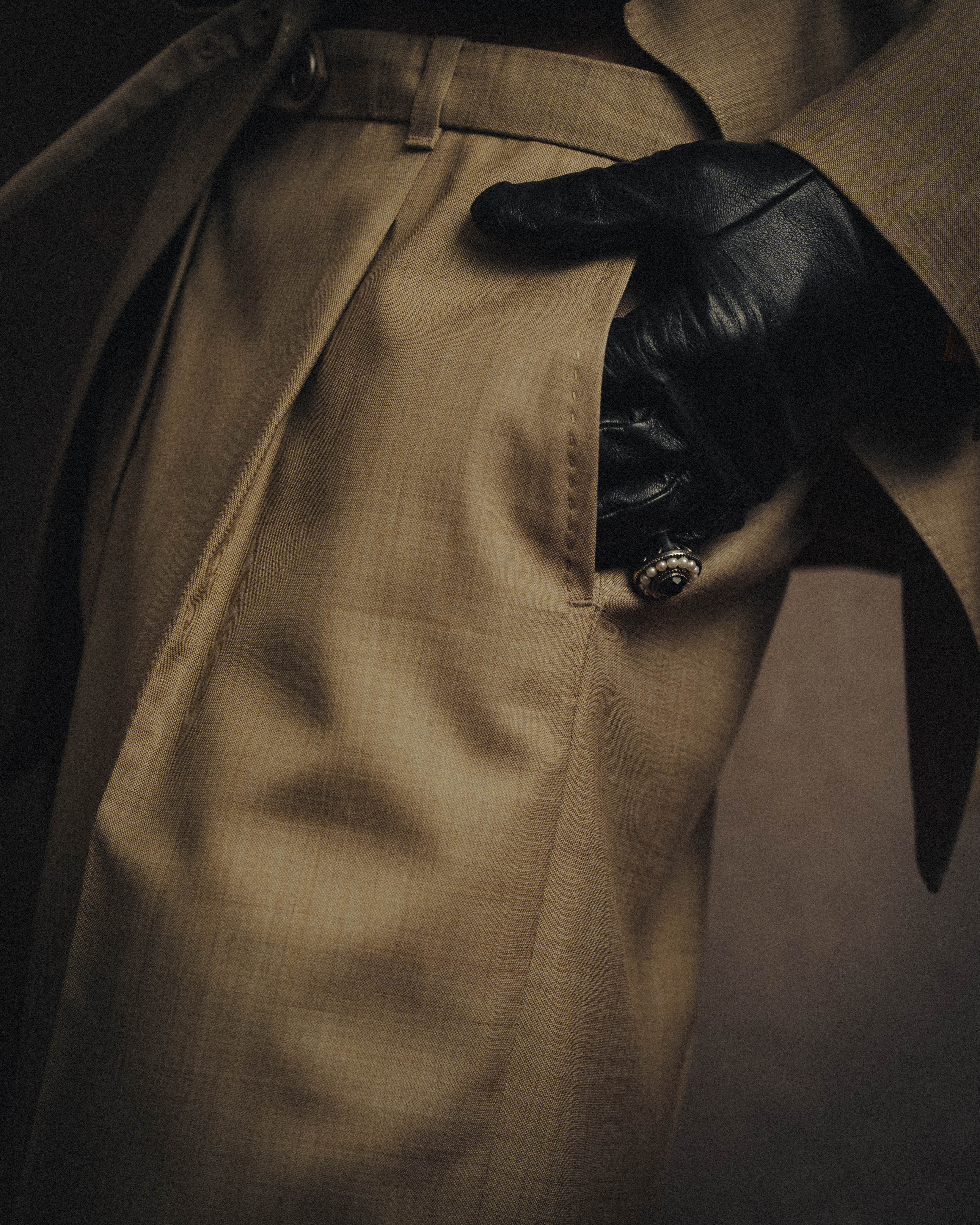 -SPECIAL- "HERMÈS" 90's-00's Wool silk tailored asymmetrical setup suit