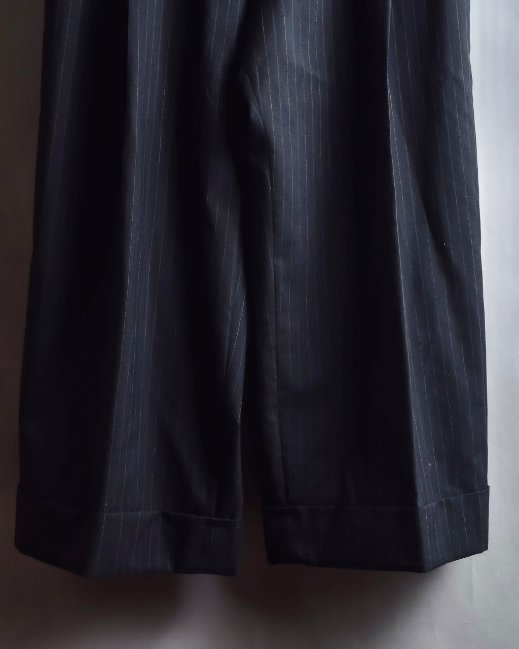 "YOHJI YAMAMOTO FEMME" 10AW Pinstripe pattern tuck wide slacks