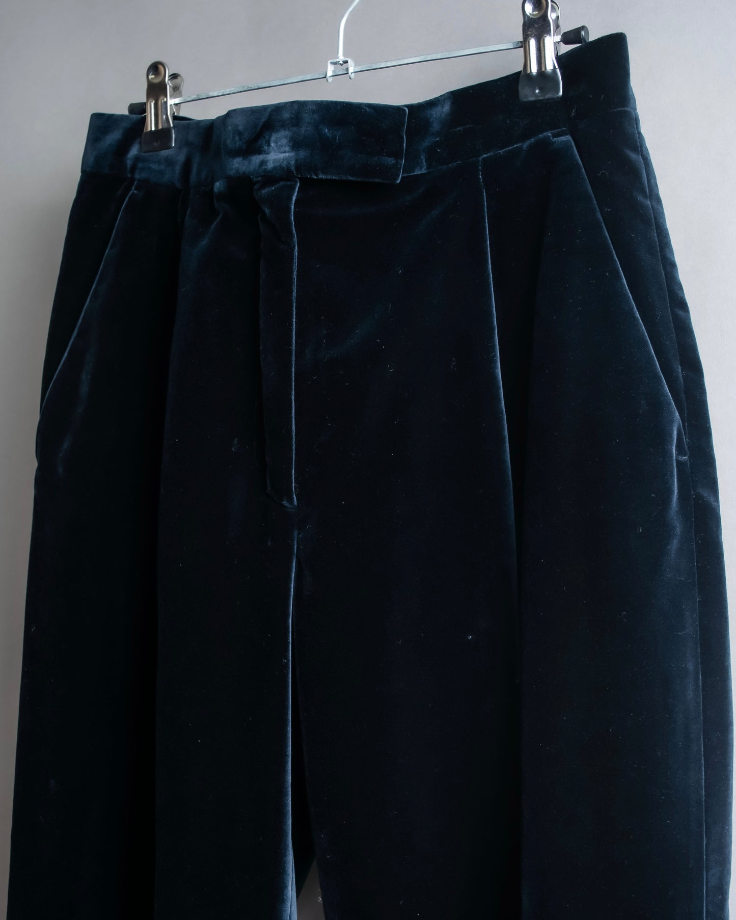 "DRIES VAN NOTTEN" Beautiful velvet straight line slacks