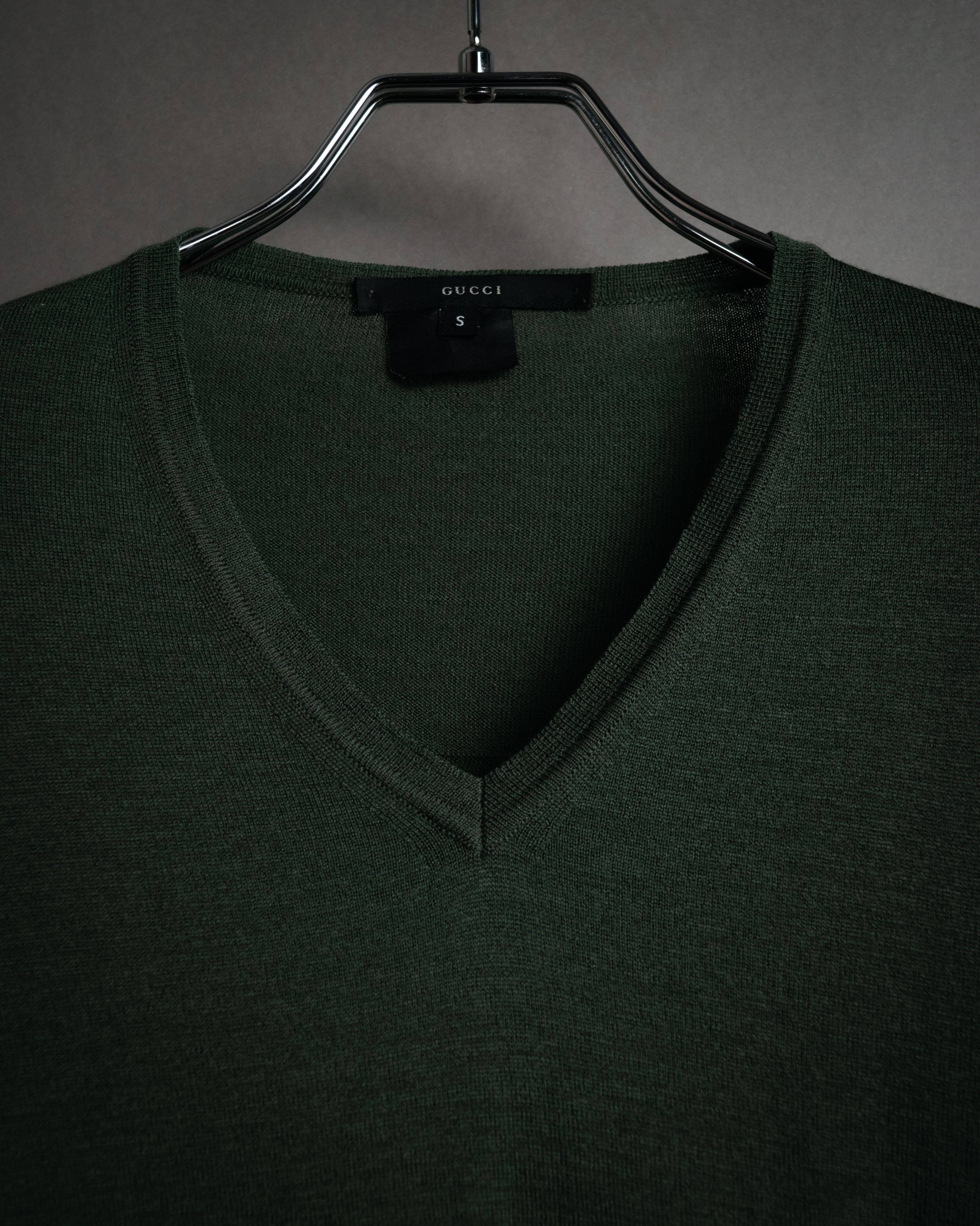 “GUCCI” Late 90’s-10’s Fine gauge v-neck knit