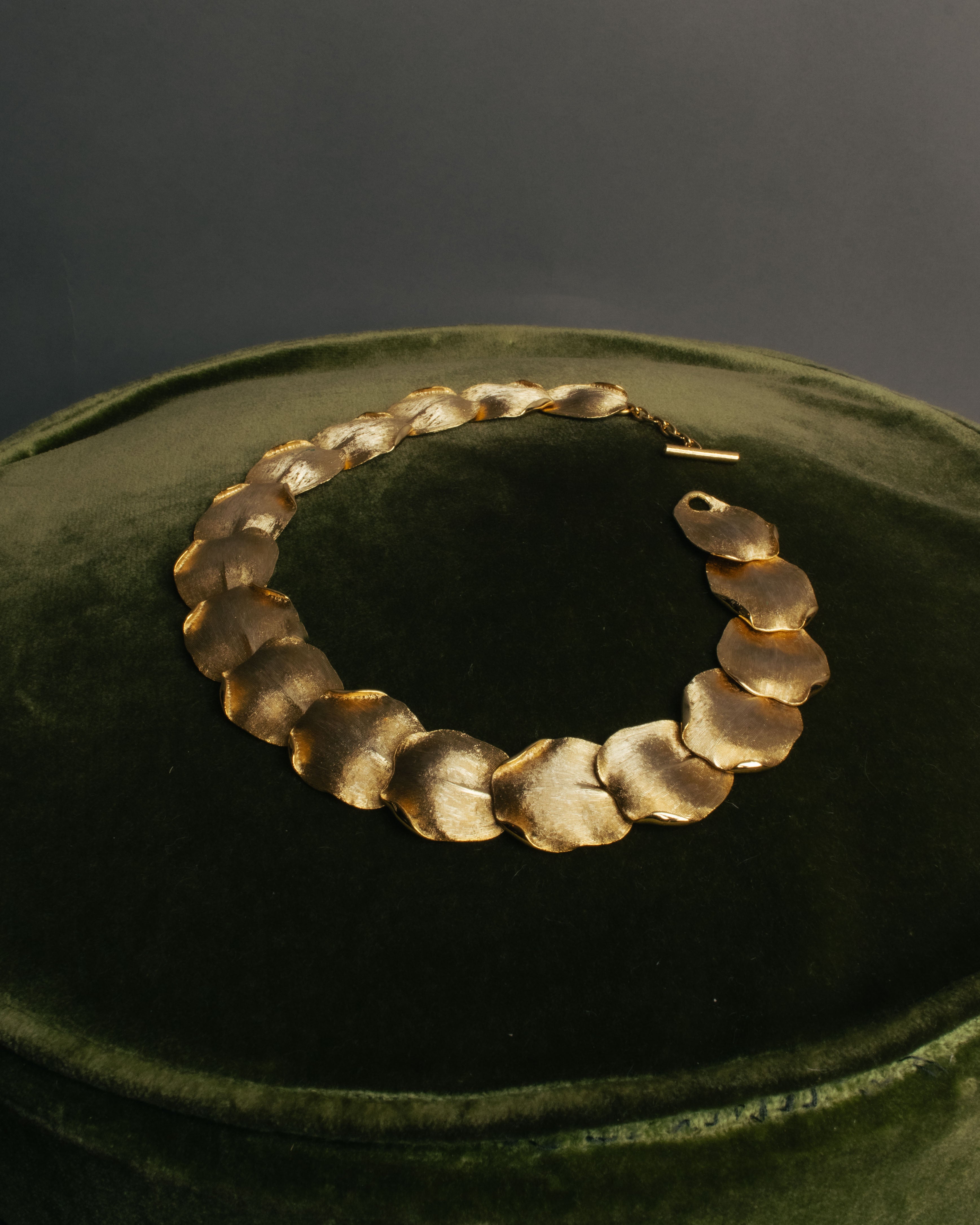 -SPECIAL- “BALENCIAGA” 2000-2012 Ghesquière era sculptural petal necklace
