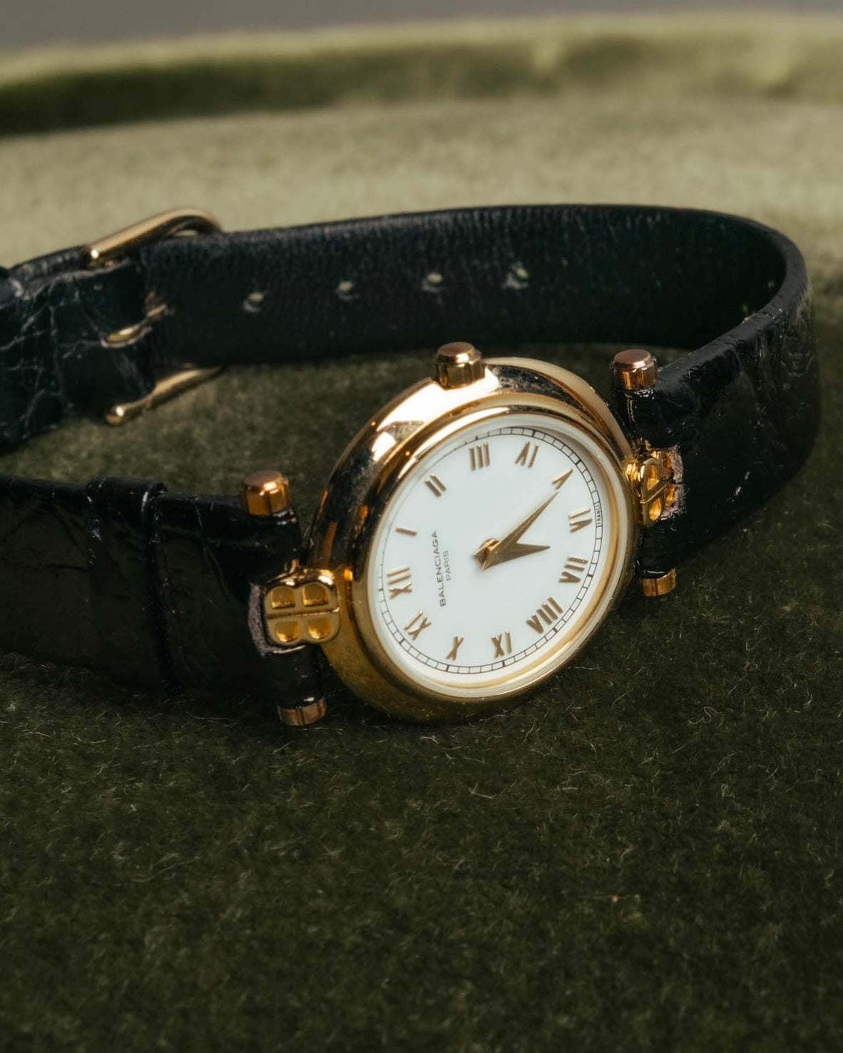 -SPECIAL- "BALENCIAGA" 80's-90's Classic round wristwatch