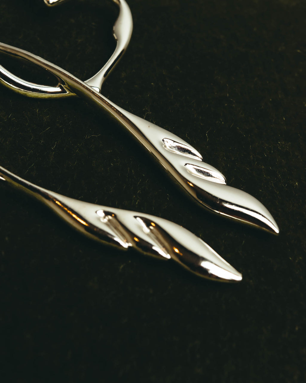 “BALENCIAGA” 2017-2023 organic heart and arrow clip-on drop earrings
